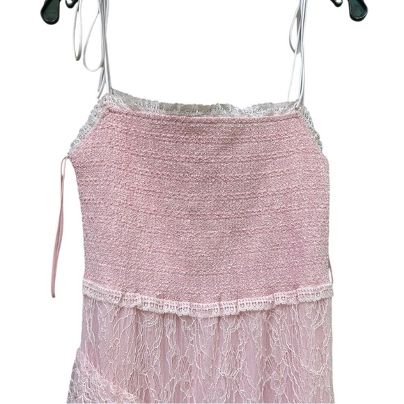 Alice + Olivia Jocelyn Dress in English Rose - Picture 3 of 6